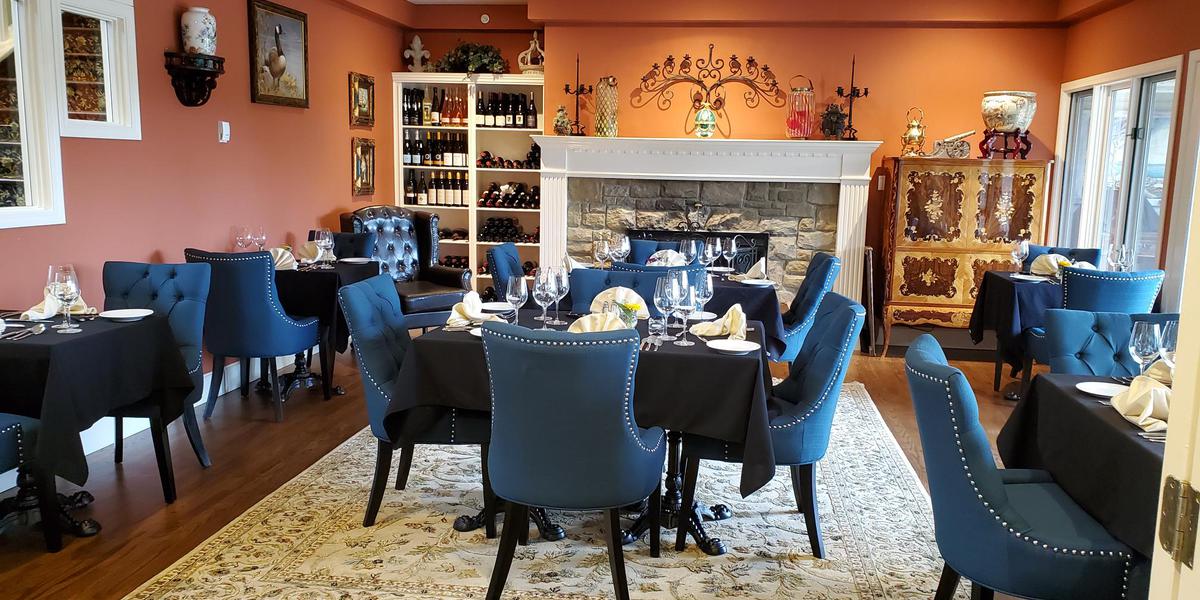 Woodstone Manor photo 2